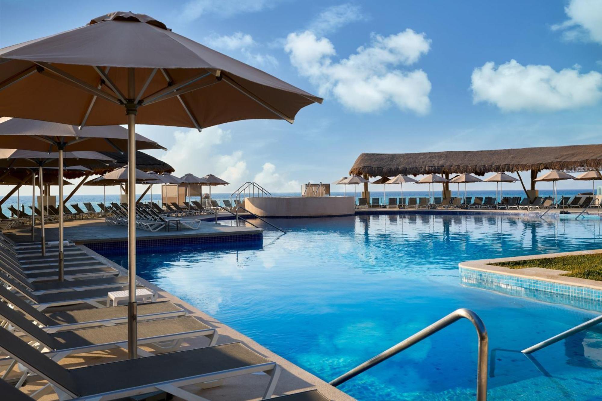 Marriott Cancun, An All-Inclusive Resort Exterior photo